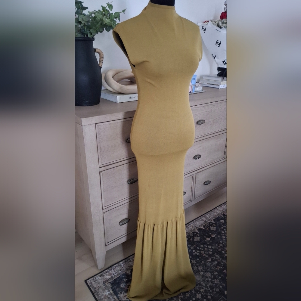 NWT NA-KD  Sleeveless Olive Long Mermaid Knit Dress
